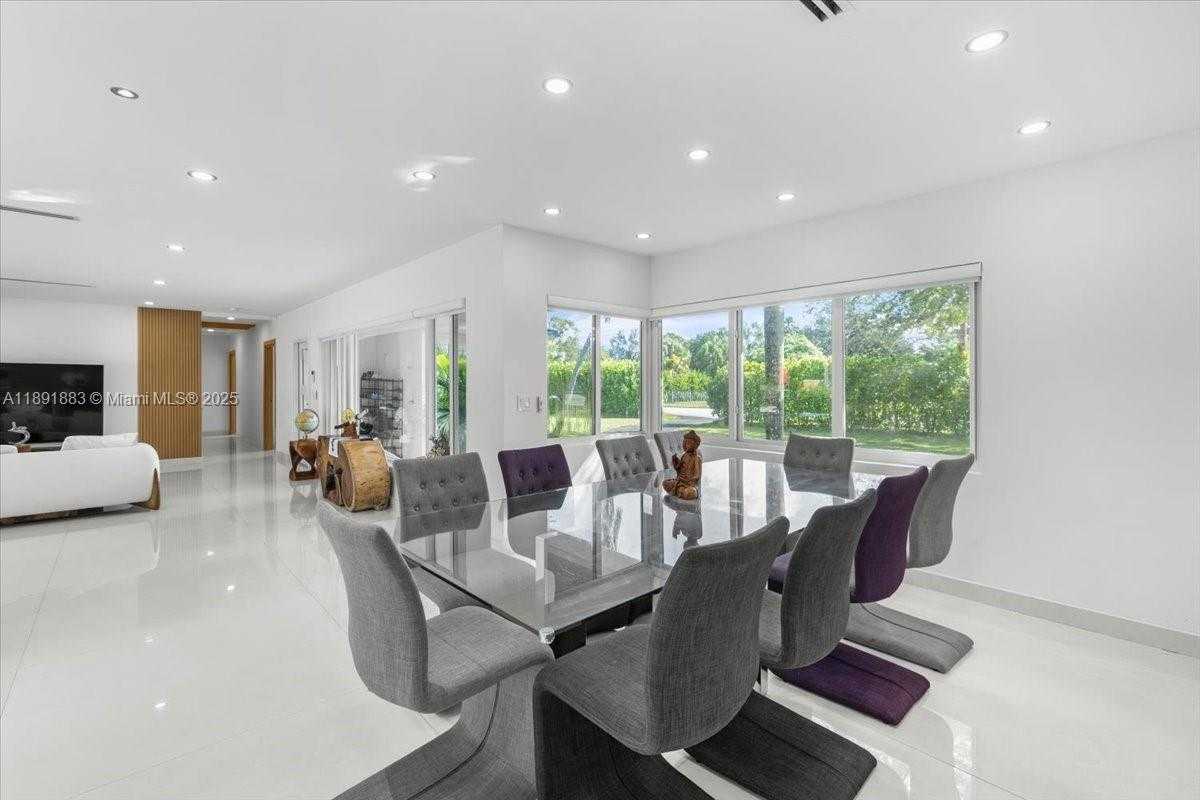 Small Image of 7150 SOUTH WEST 77TH PL, Miami Number 12