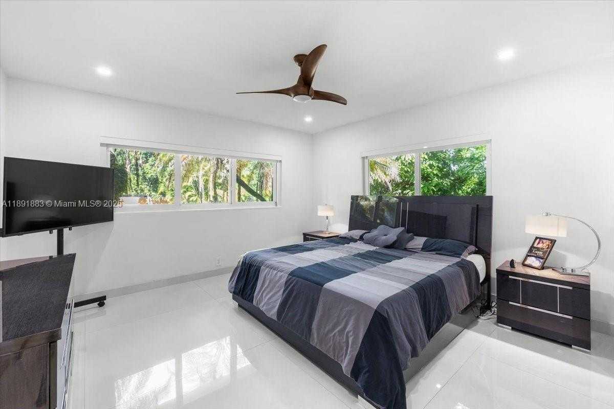 Small Image of 7150 SOUTH WEST 77TH PL, Miami Number 13