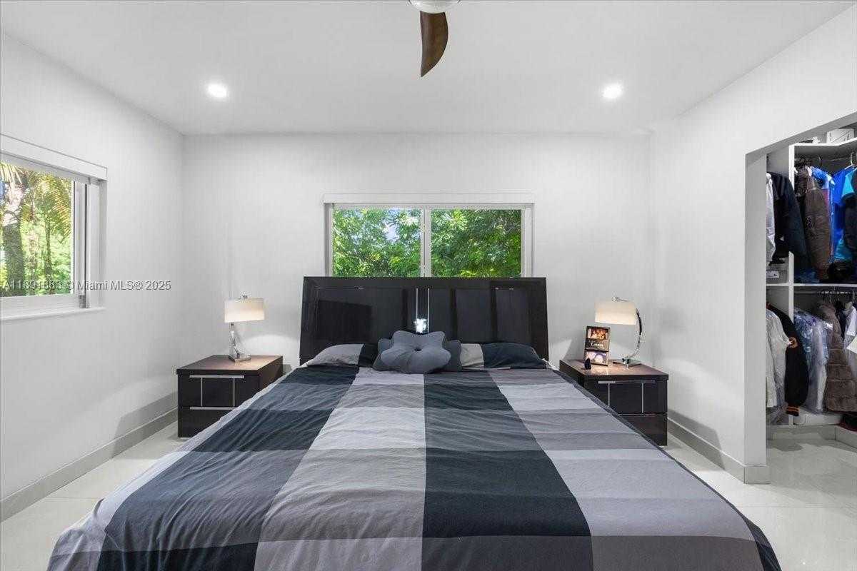 Small Image of 7150 SOUTH WEST 77TH PL, Miami Number 14