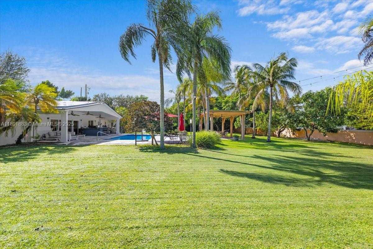 Small Image of 7150 SOUTH WEST 77TH PL, Miami Number 29