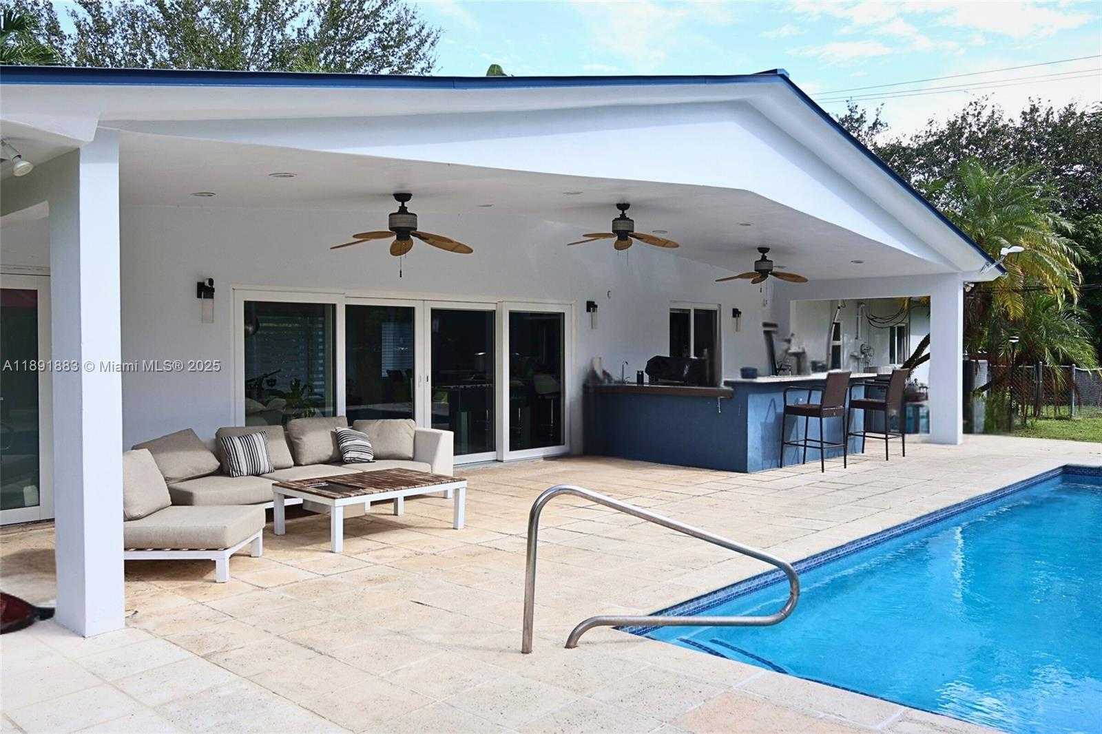 Small Image of 7150 SOUTH WEST 77TH PL, Miami Number 34