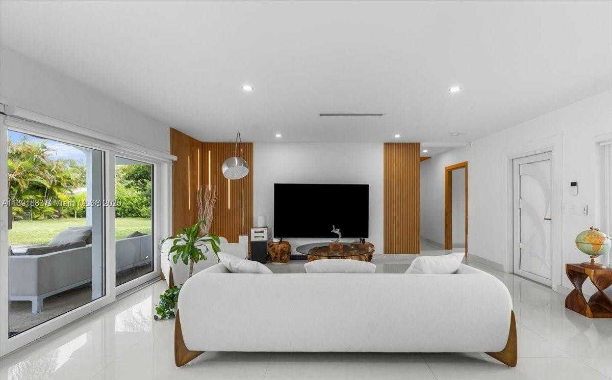 Small Image of 7150 SOUTH WEST 77TH PL, Miami Number 4