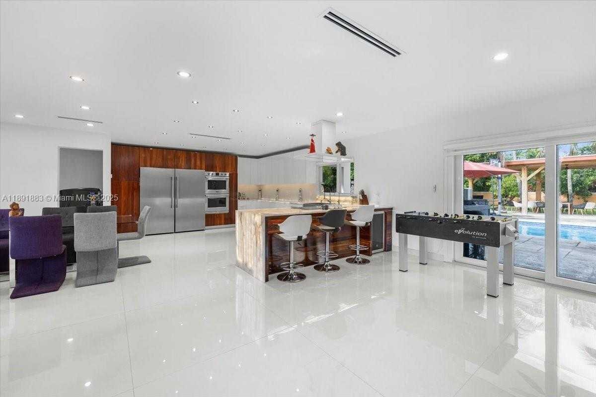 Small Image of 7150 SOUTH WEST 77TH PL, Miami Number 5