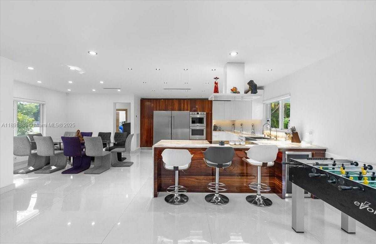 Small Image of 7150 SOUTH WEST 77TH PL, Miami Number 6