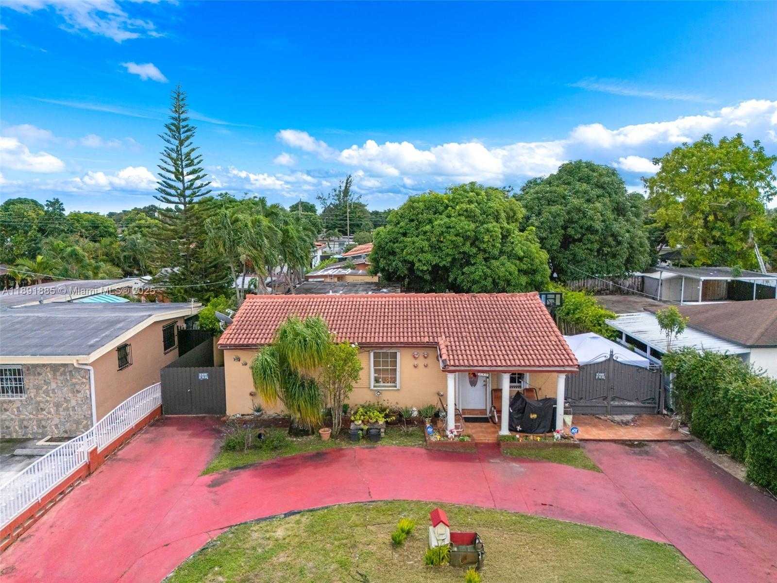 Small Image of 230 EAST 62ND ST, Hialeah Number 2