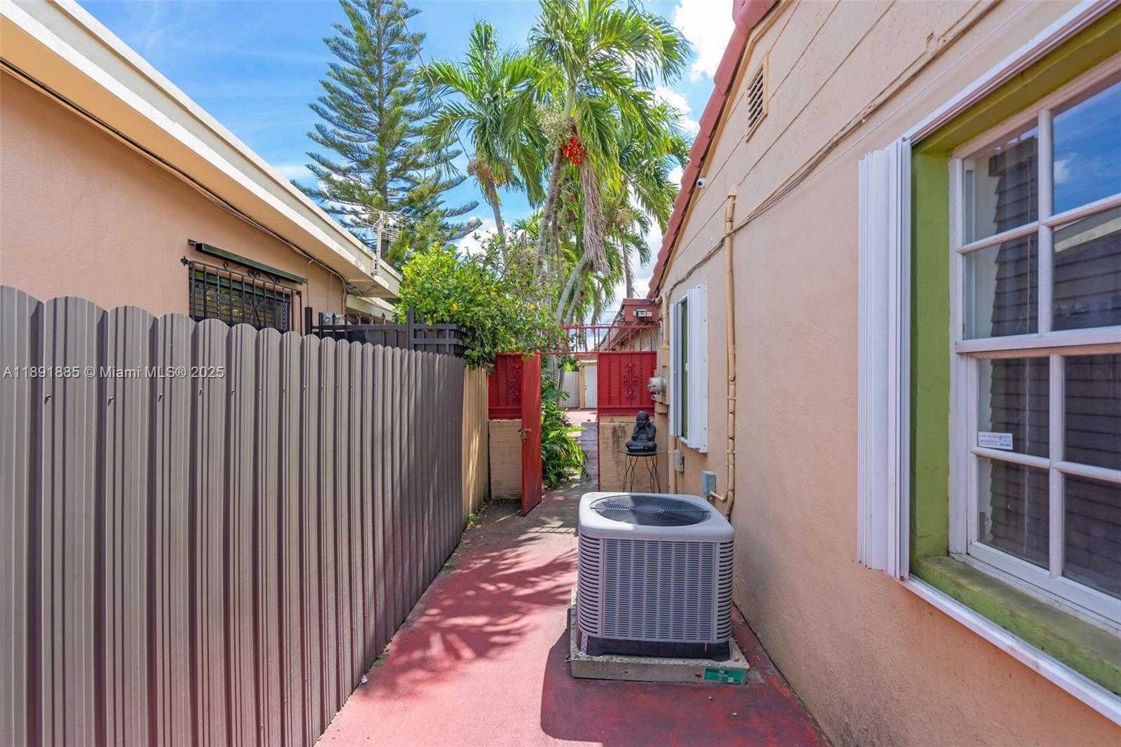 Small Image of 230 EAST 62ND ST, Hialeah Number 23