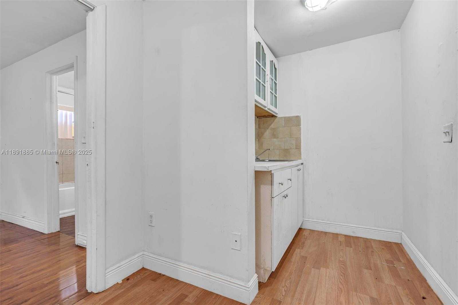 Small Image of 230 EAST 62ND ST, Hialeah Number 29