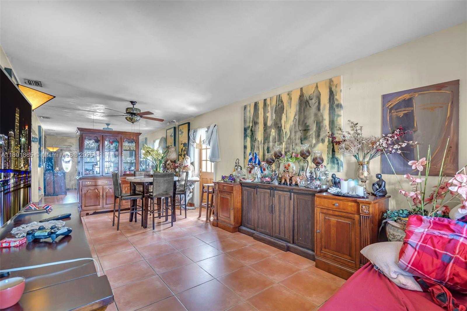 Small Image of 230 EAST 62ND ST, Hialeah Number 4