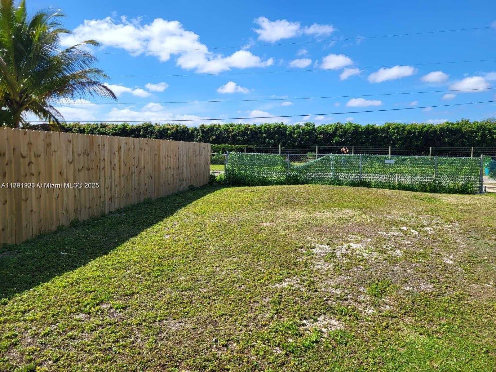Small Image of 39001 SOUTH WEST 209TH AVE, Homestead Number 23