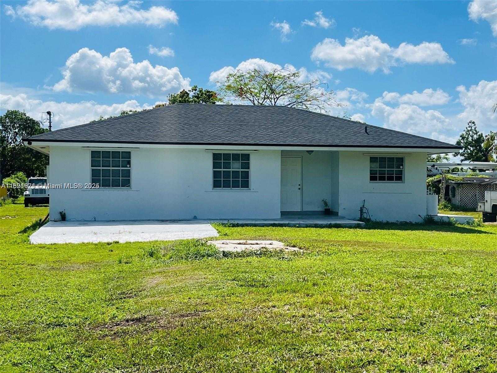 Small Image of 39001 SOUTH WEST 209TH AVE, Homestead Number 3