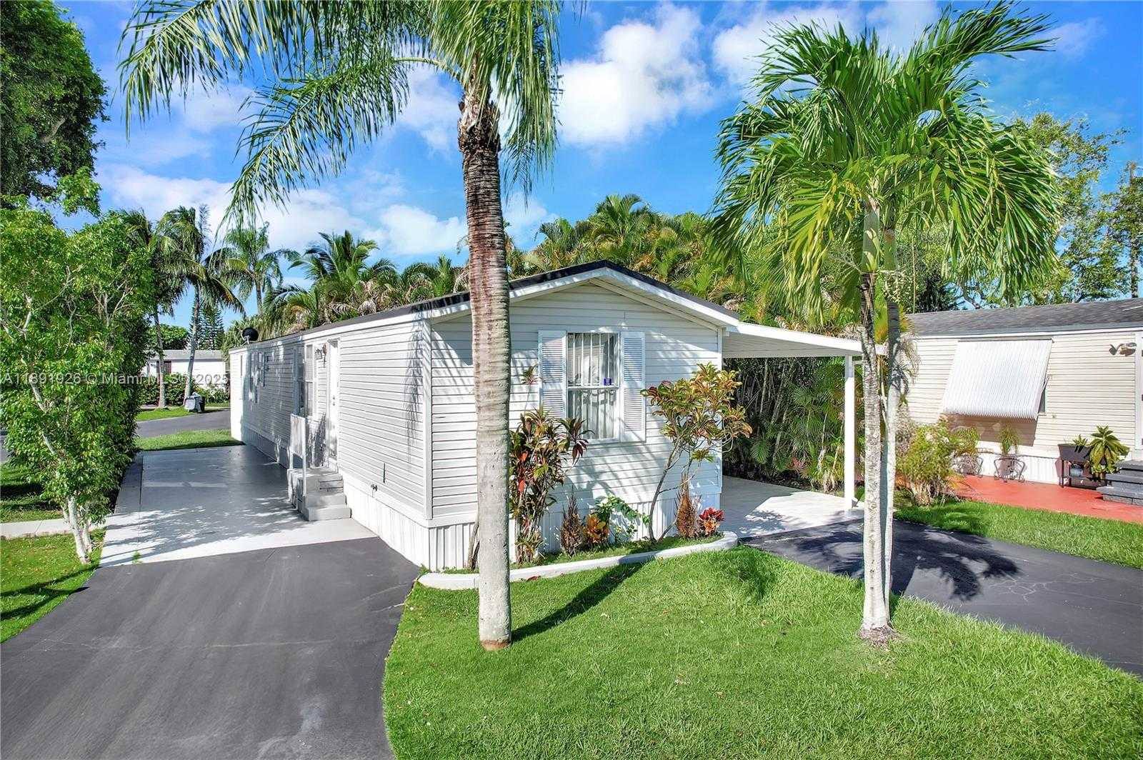 Small Image of 28501 152ND AVE LOT 102, Homestead Number 10