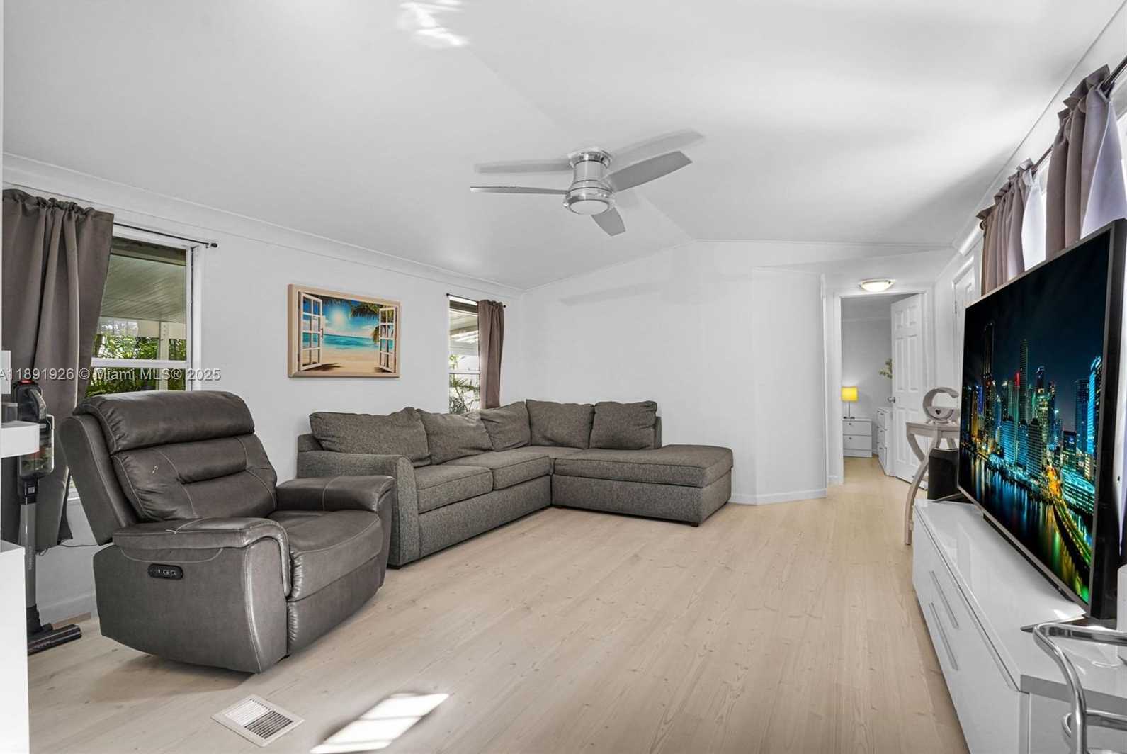 Small Image of 28501 152ND AVE LOT 102, Homestead Number 17