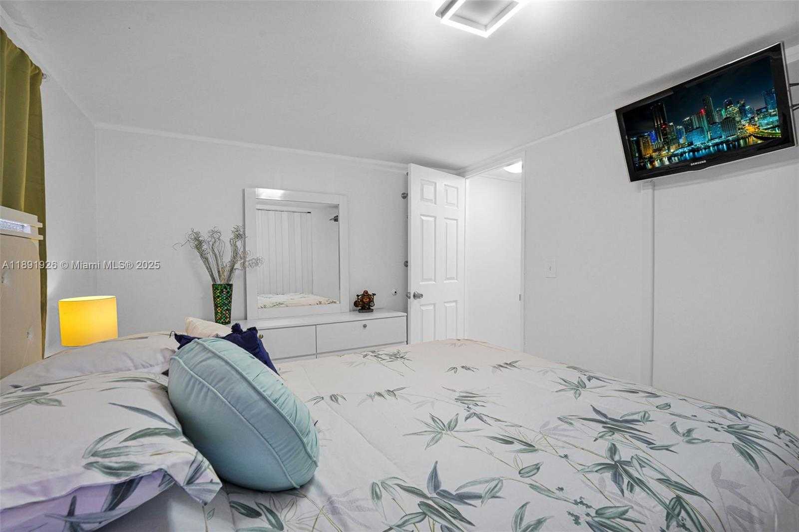 Small Image of 28501 152ND AVE LOT 102, Homestead Number 37