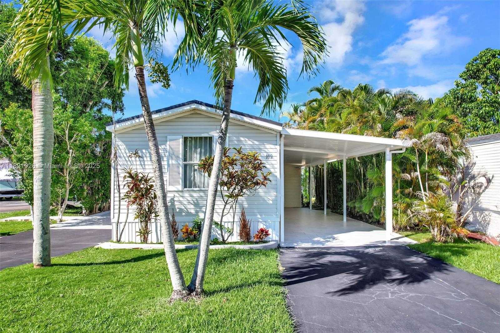 Small Image of 28501 152ND AVE LOT 102, Homestead Number 38