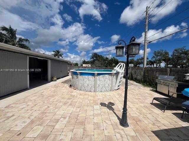 Small Image of 198 EAST BROWNING DR, West Palm Beach Number 3