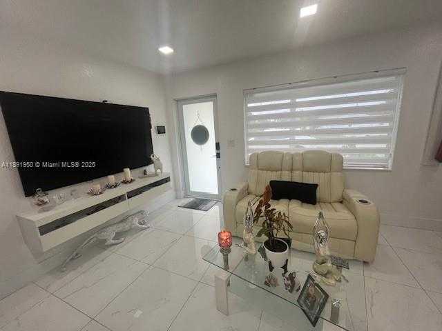 Small Image of 198 EAST BROWNING DR, West Palm Beach Number 6