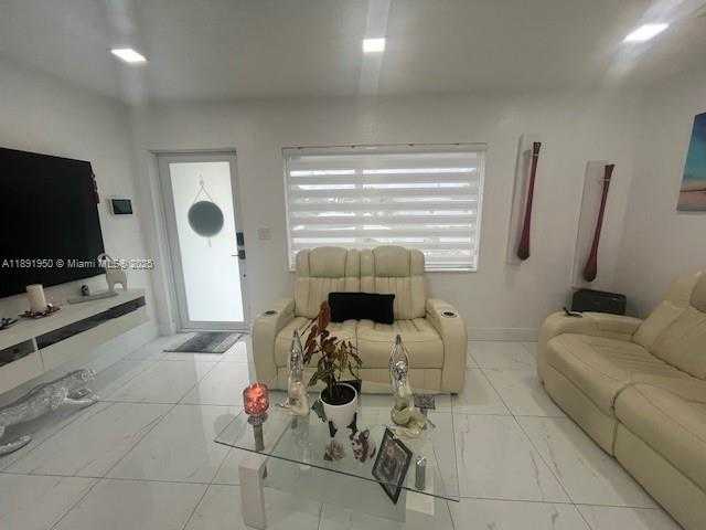 Small Image of 198 EAST BROWNING DR, West Palm Beach Number 7