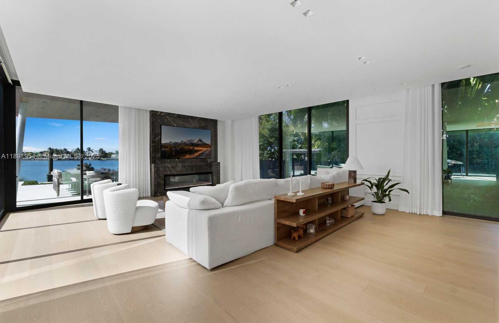 Small Image of 1155 NORTH BISCAYNE POINT RD, Miami Beach Number 12