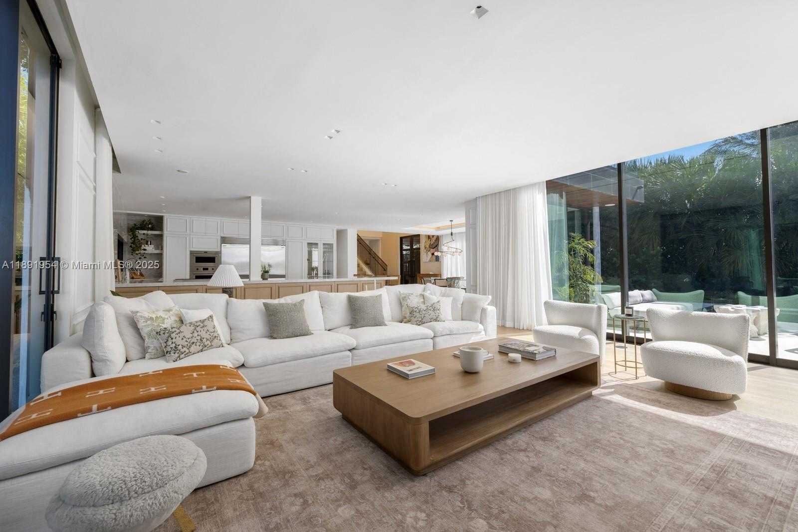Small Image of 1155 NORTH BISCAYNE POINT RD, Miami Beach Number 14