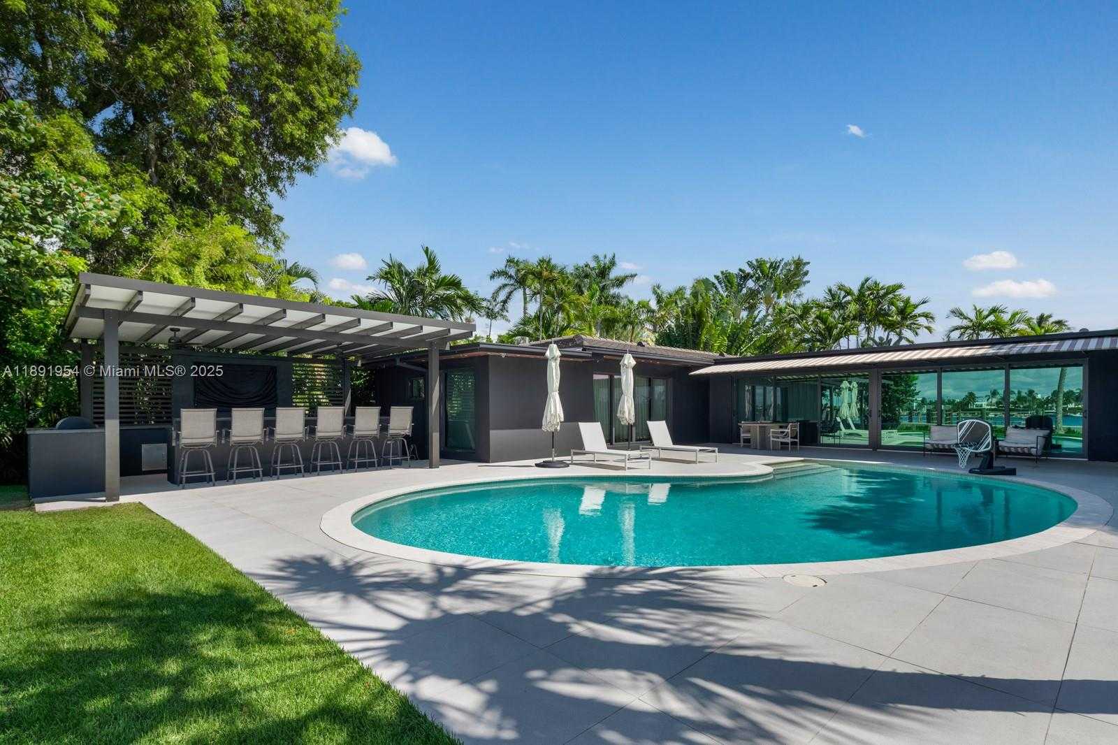 Small Image of 1155 NORTH BISCAYNE POINT RD, Miami Beach Number 29