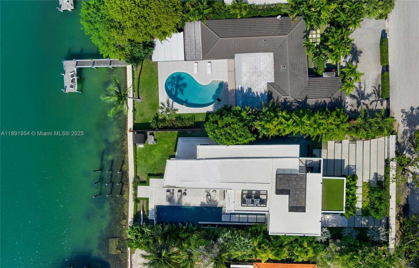 Small Image of 1155 NORTH BISCAYNE POINT RD, Miami Beach Number 31