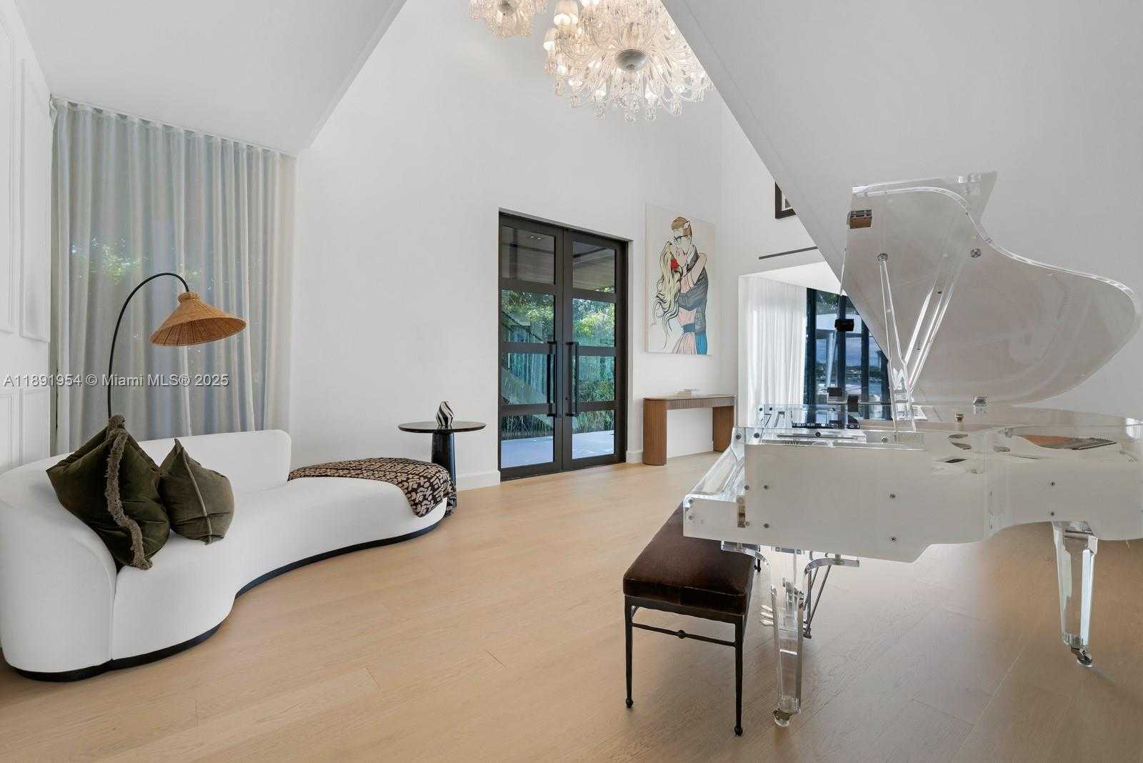 Small Image of 1155 NORTH BISCAYNE POINT RD, Miami Beach Number 4