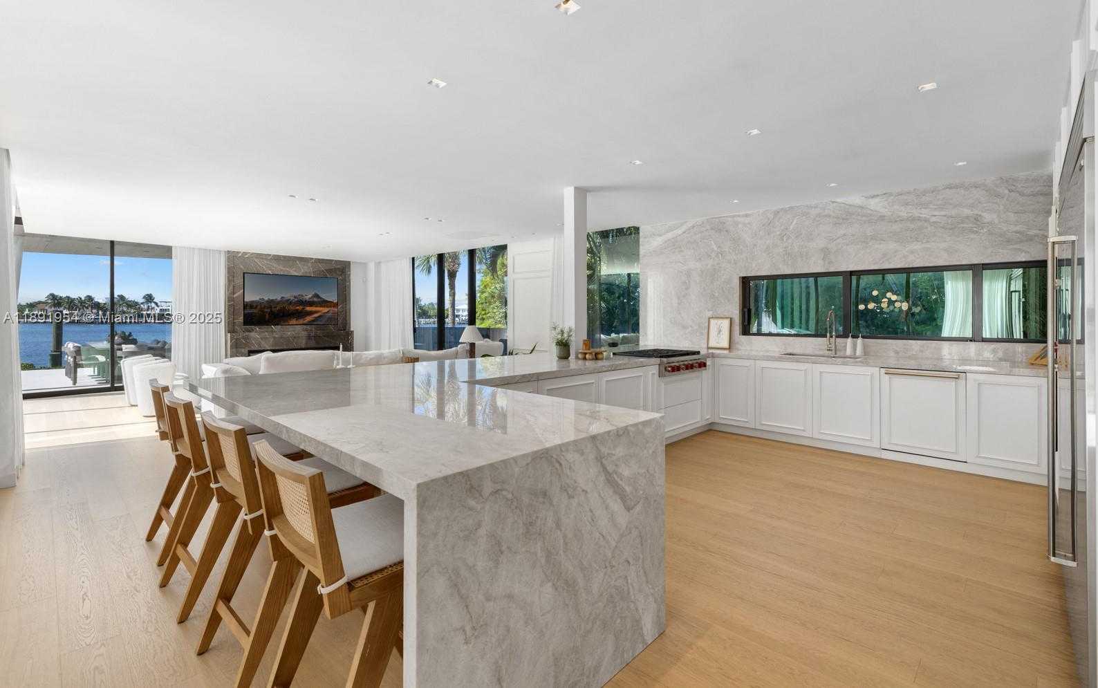 Small Image of 1155 NORTH BISCAYNE POINT RD, Miami Beach Number 8