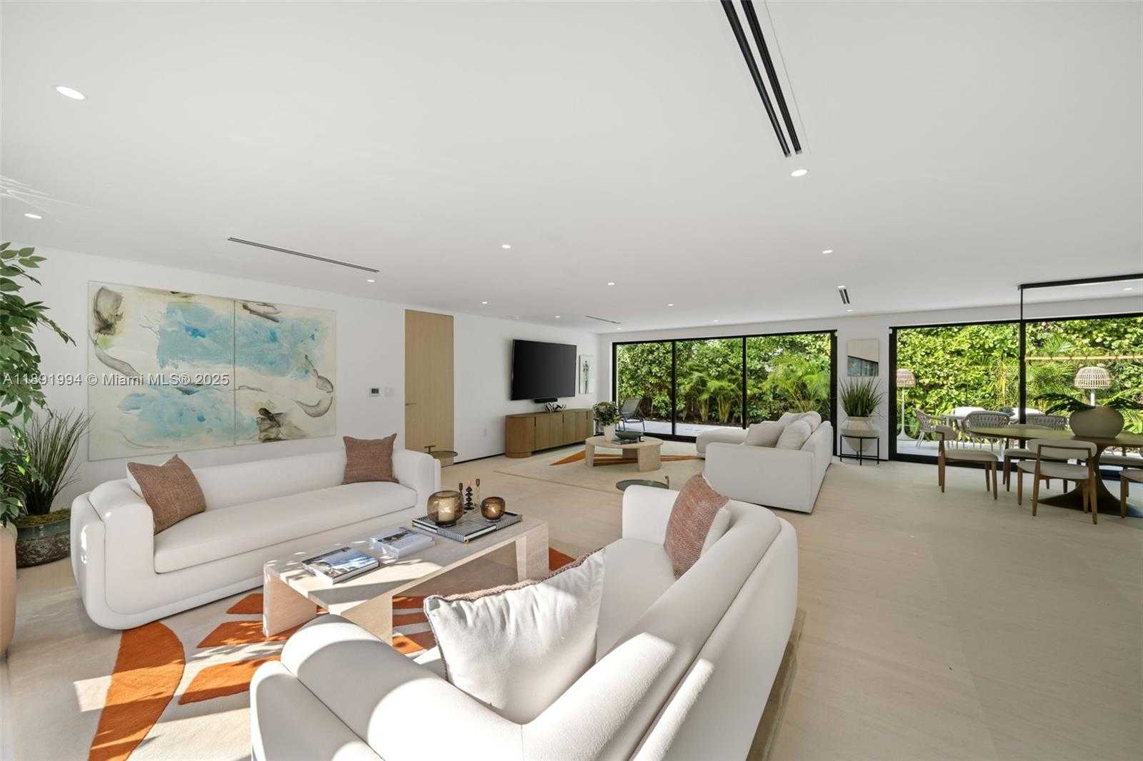 Small Image of 222 EAST RIVO ALTO DR, Miami Beach Number 4