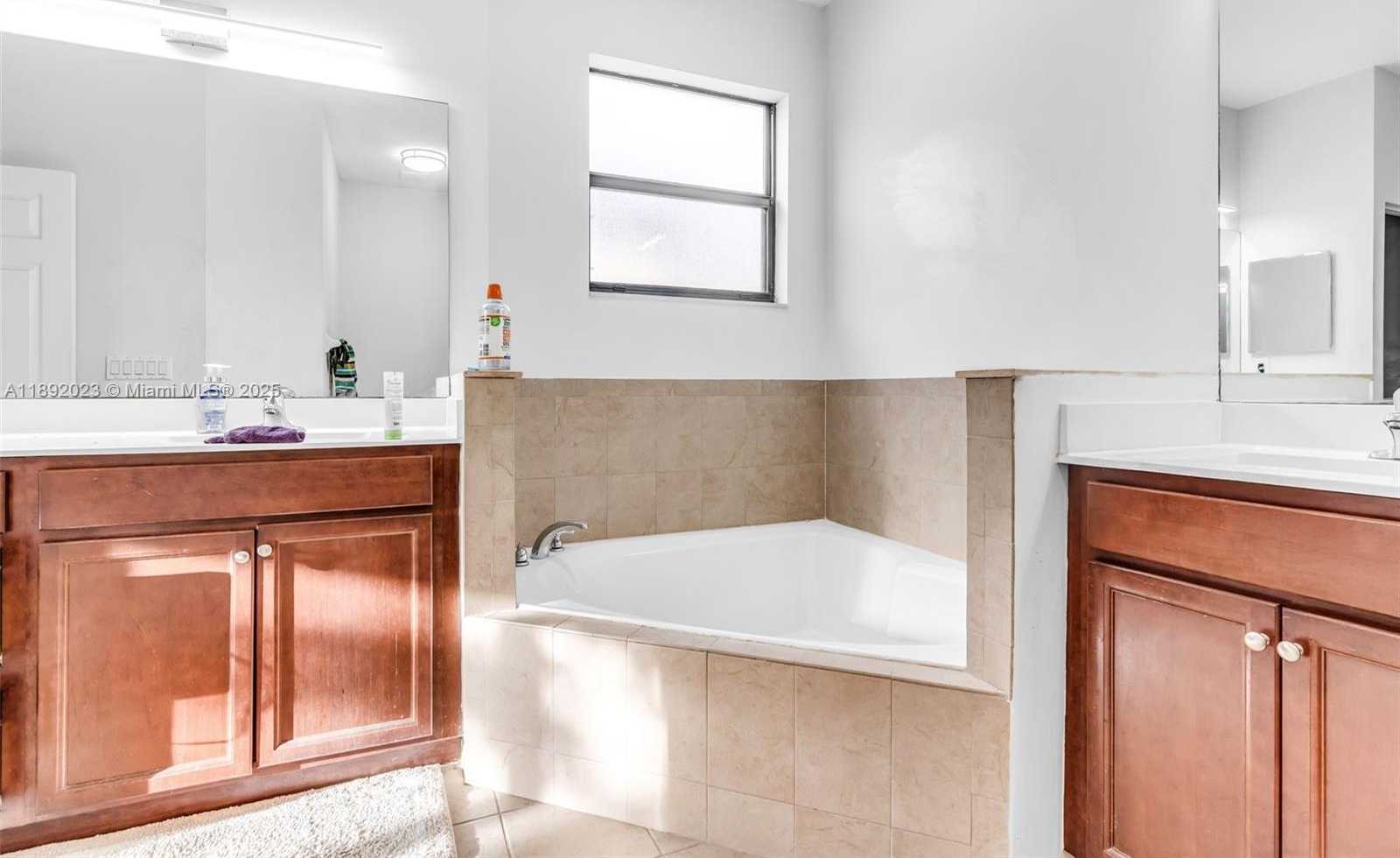 Small Image of 480 SOUTH EAST 35TH AVE, Homestead Number 19