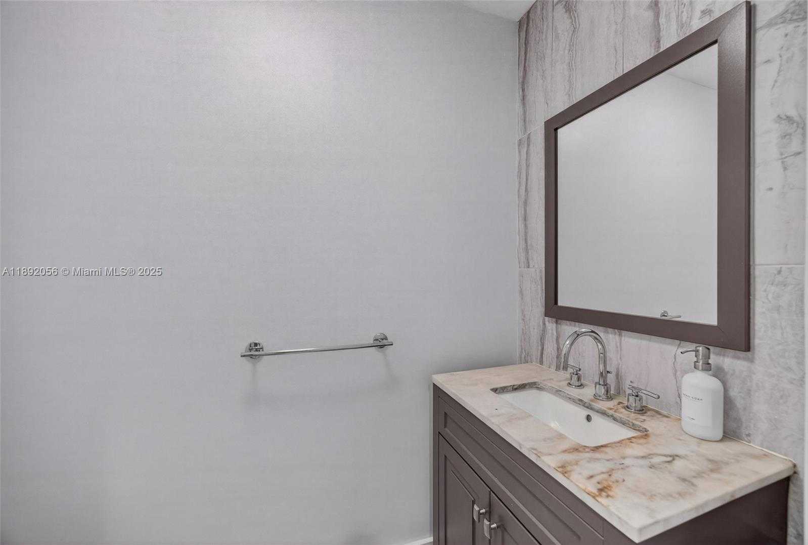 Small Image of 17500 SOUTH WEST 93RD PL, Palmetto Bay Number 12