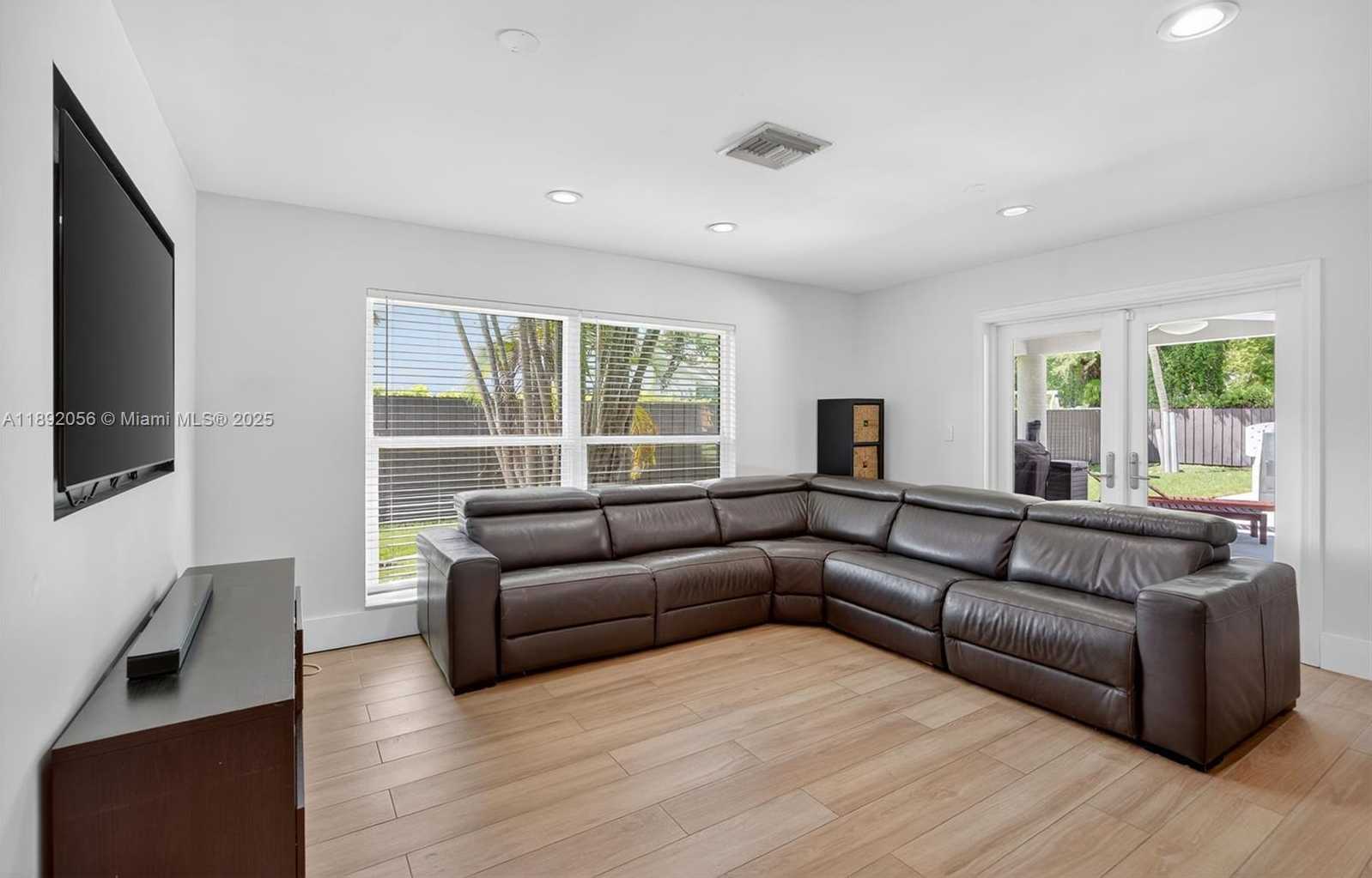 Small Image of 17500 SOUTH WEST 93RD PL, Palmetto Bay Number 13