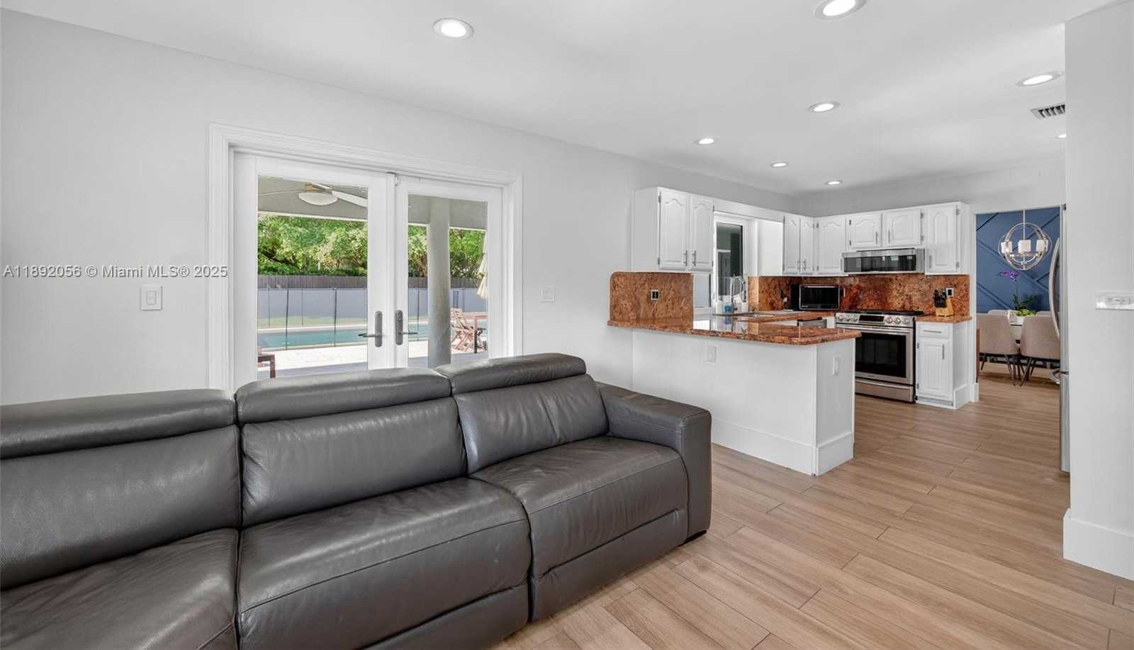 Small Image of 17500 SOUTH WEST 93RD PL, Palmetto Bay Number 16
