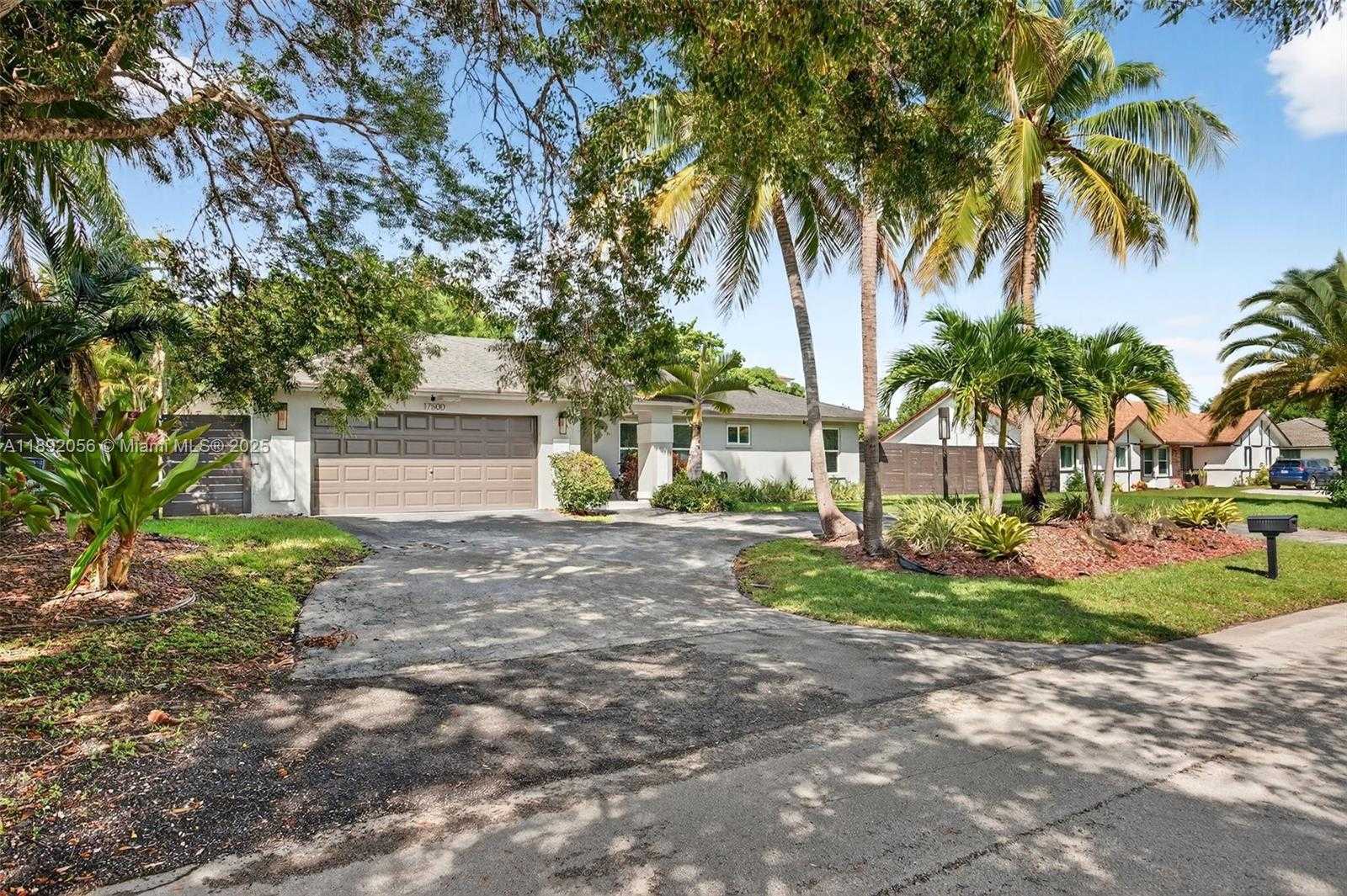 Small Image of 17500 SOUTH WEST 93RD PL, Palmetto Bay Number 2