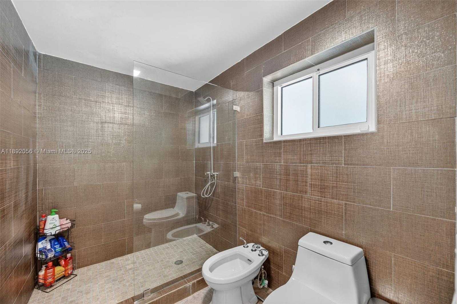 Small Image of 17500 SOUTH WEST 93RD PL, Palmetto Bay Number 25