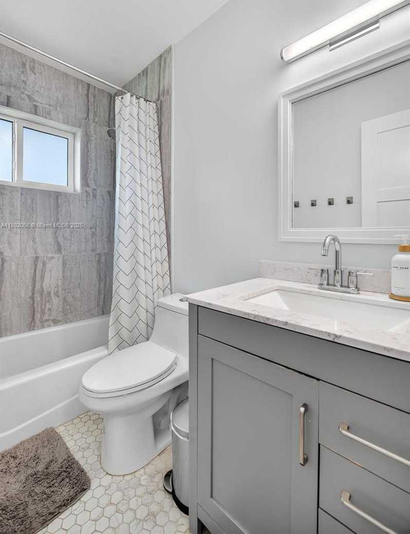 Small Image of 17500 SOUTH WEST 93RD PL, Palmetto Bay Number 34