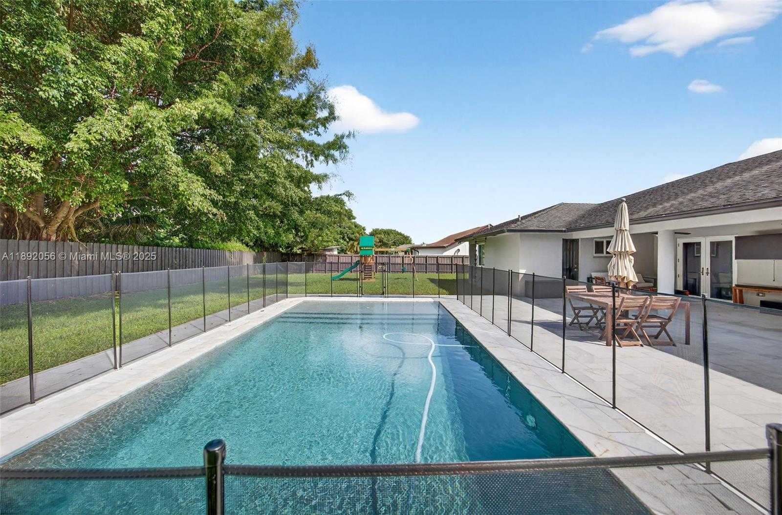 Small Image of 17500 SOUTH WEST 93RD PL, Palmetto Bay Number 38
