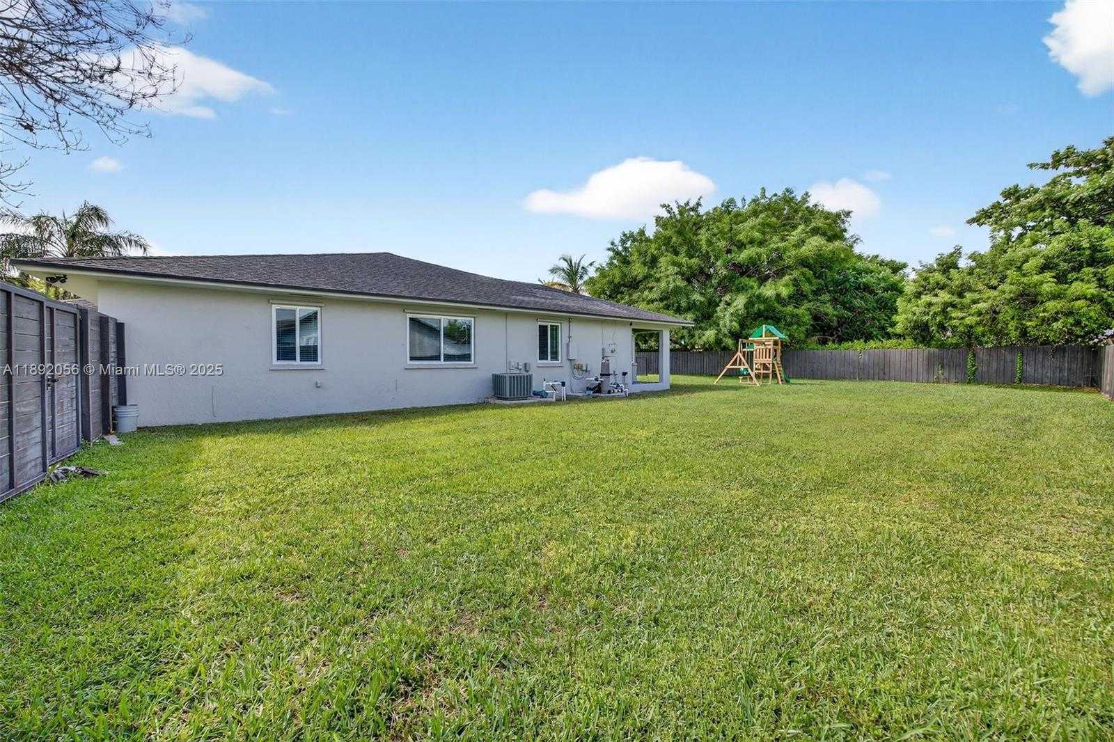 Small Image of 17500 SOUTH WEST 93RD PL, Palmetto Bay Number 42