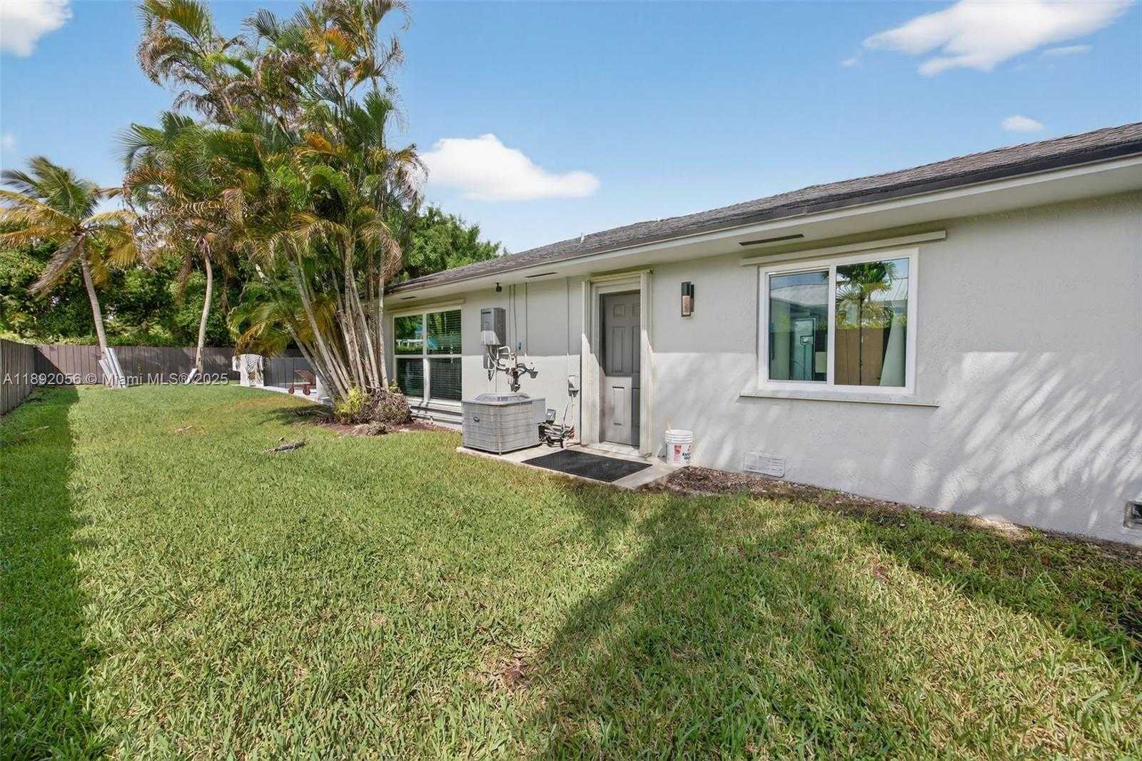 Small Image of 17500 SOUTH WEST 93RD PL, Palmetto Bay Number 43
