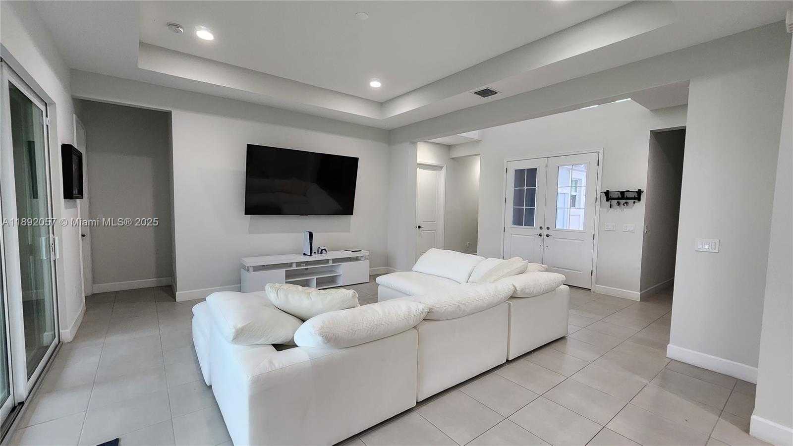 Small Image of 4625 CITRUS BLOSSOM CT, Westlake Number 6