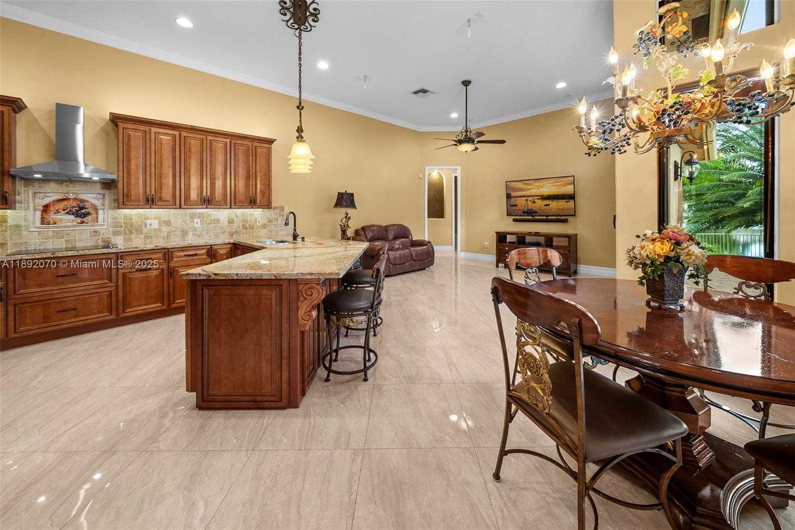 Small Image of 19230 SOUTH WEST 30TH ST, Miramar Number 10
