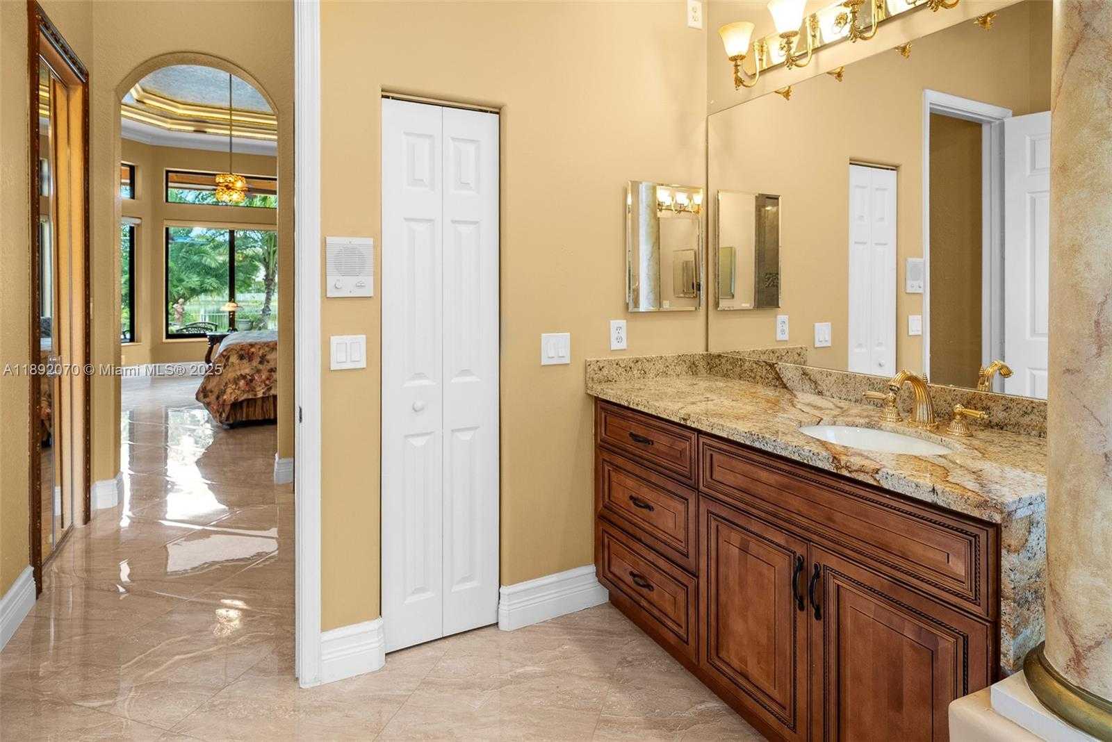 Small Image of 19230 SOUTH WEST 30TH ST, Miramar Number 17