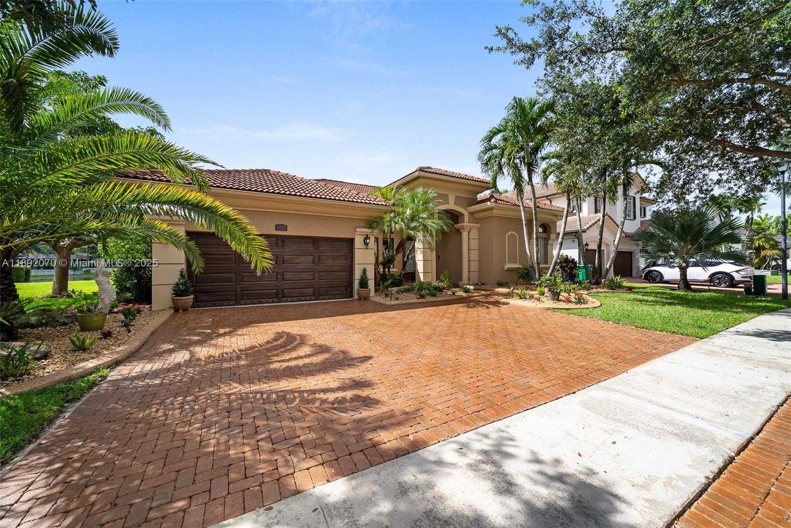 Small Image of 19230 SOUTH WEST 30TH ST, Miramar Number 2