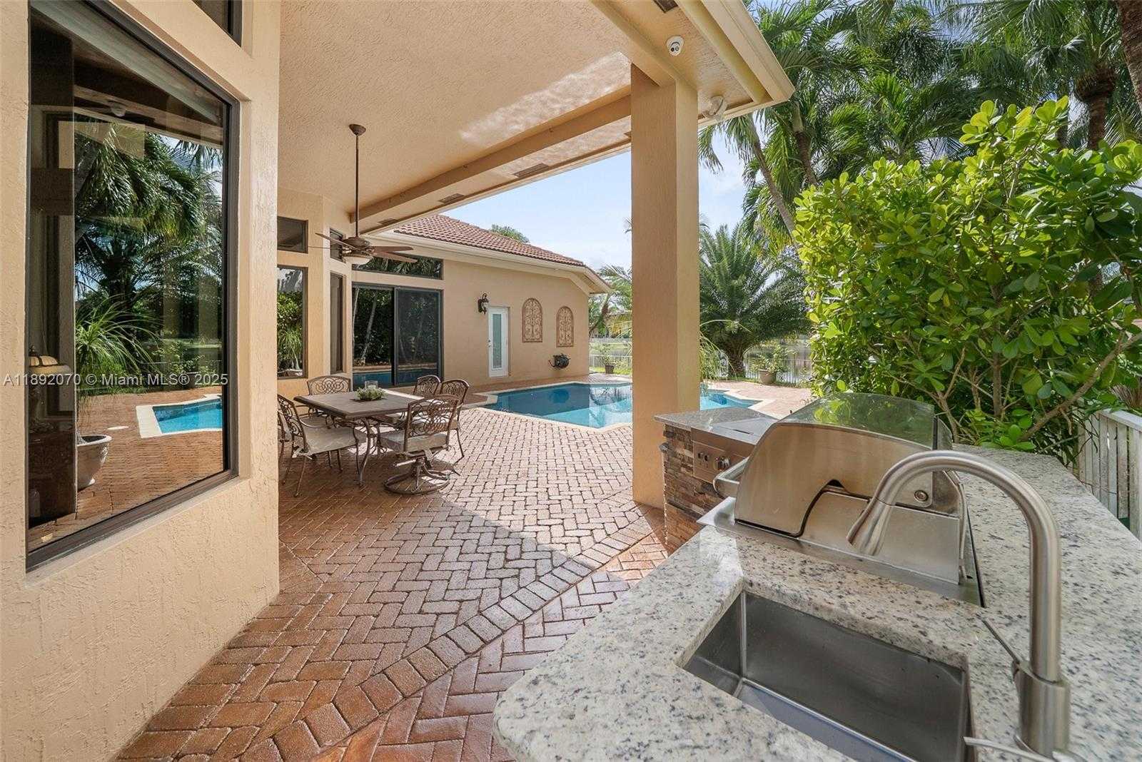 Small Image of 19230 SOUTH WEST 30TH ST, Miramar Number 23