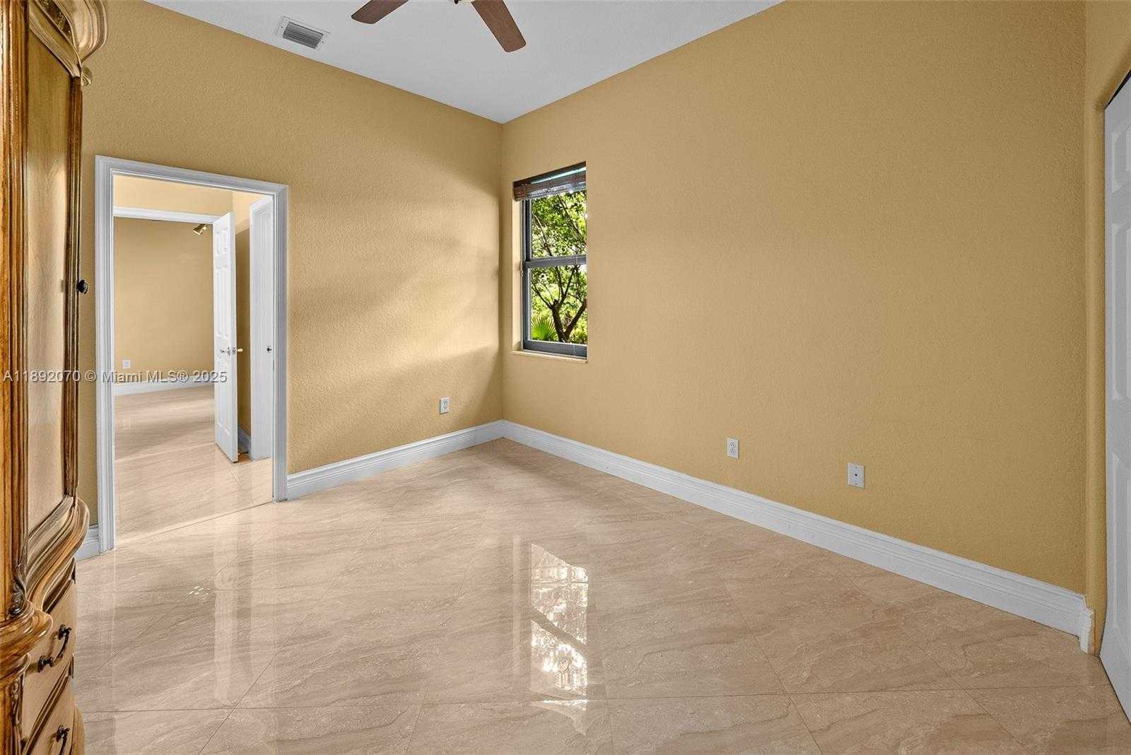 Small Image of 19230 SOUTH WEST 30TH ST, Miramar Number 31