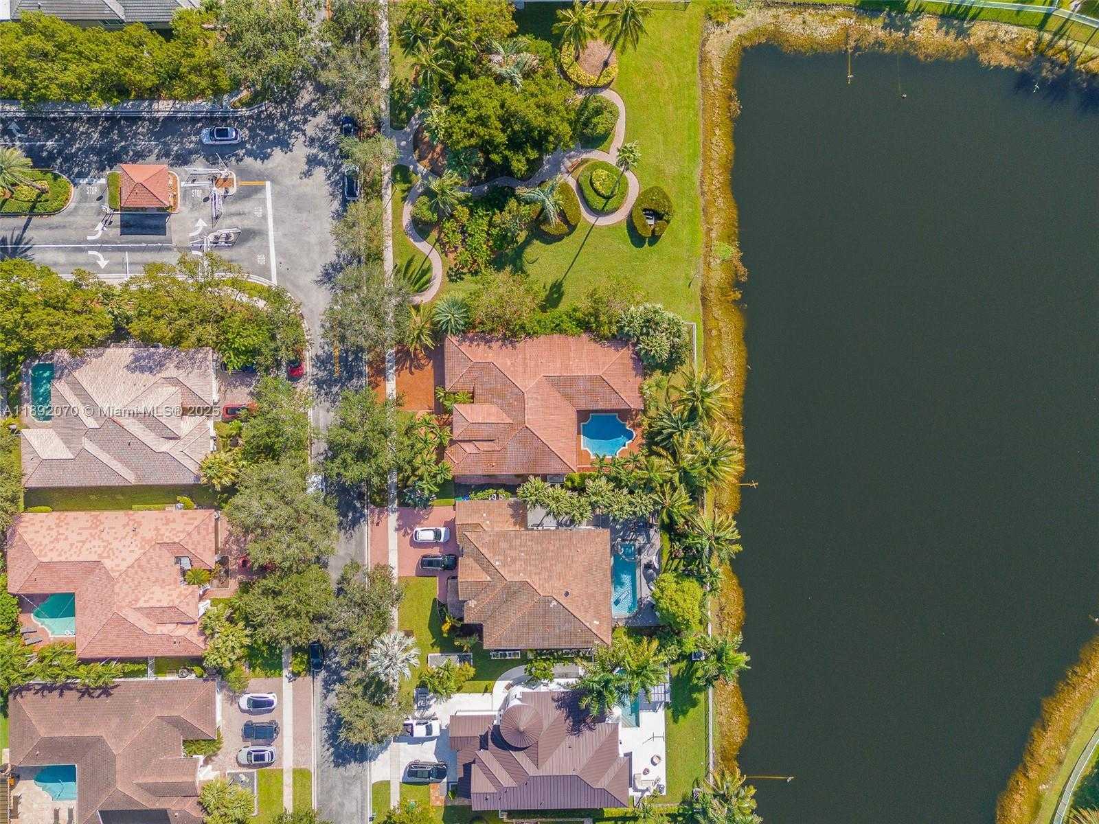 Small Image of 19230 SOUTH WEST 30TH ST, Miramar Number 38