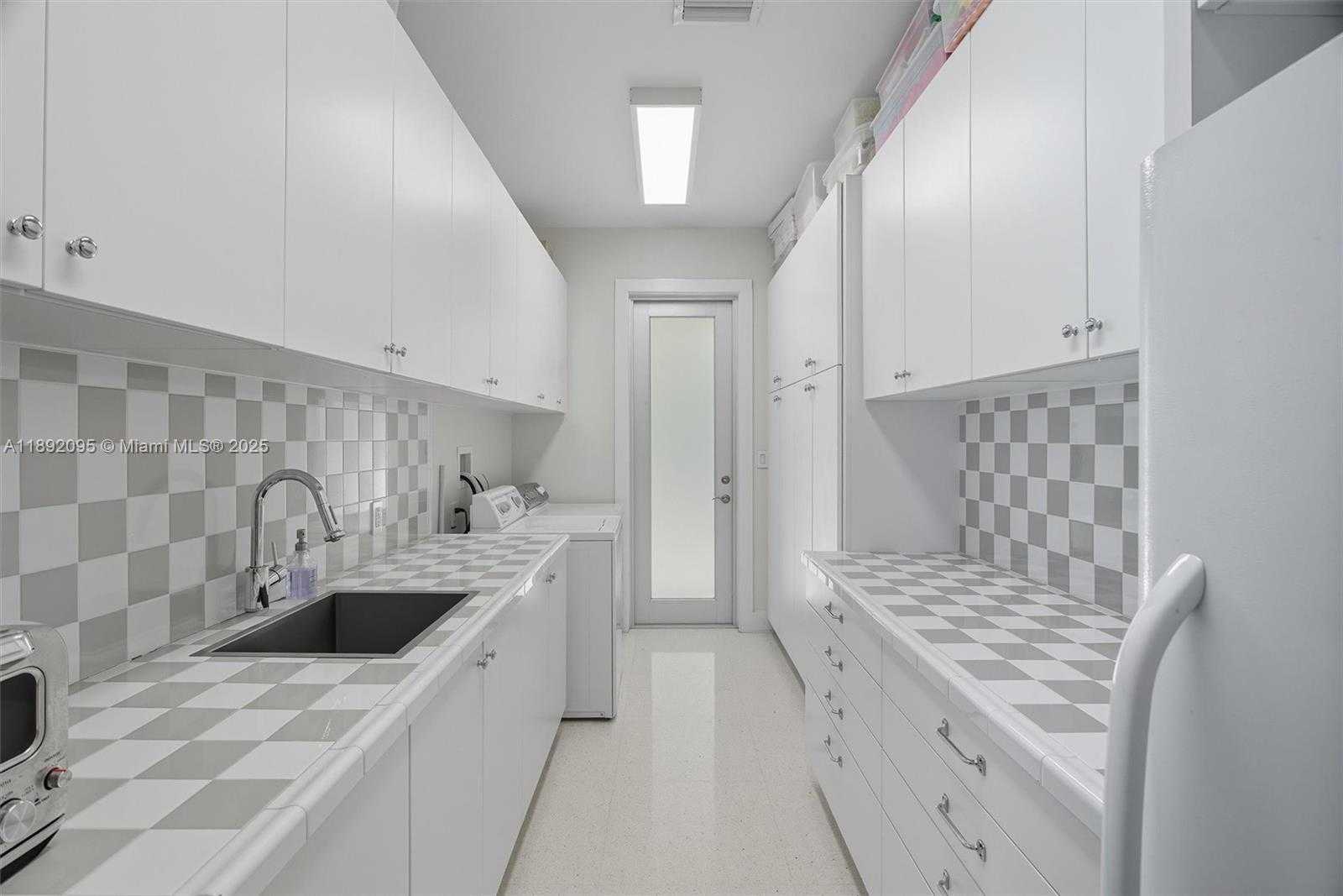 Small Image of 5800 SOUTH WEST 99TH TER, Pinecrest Number 22