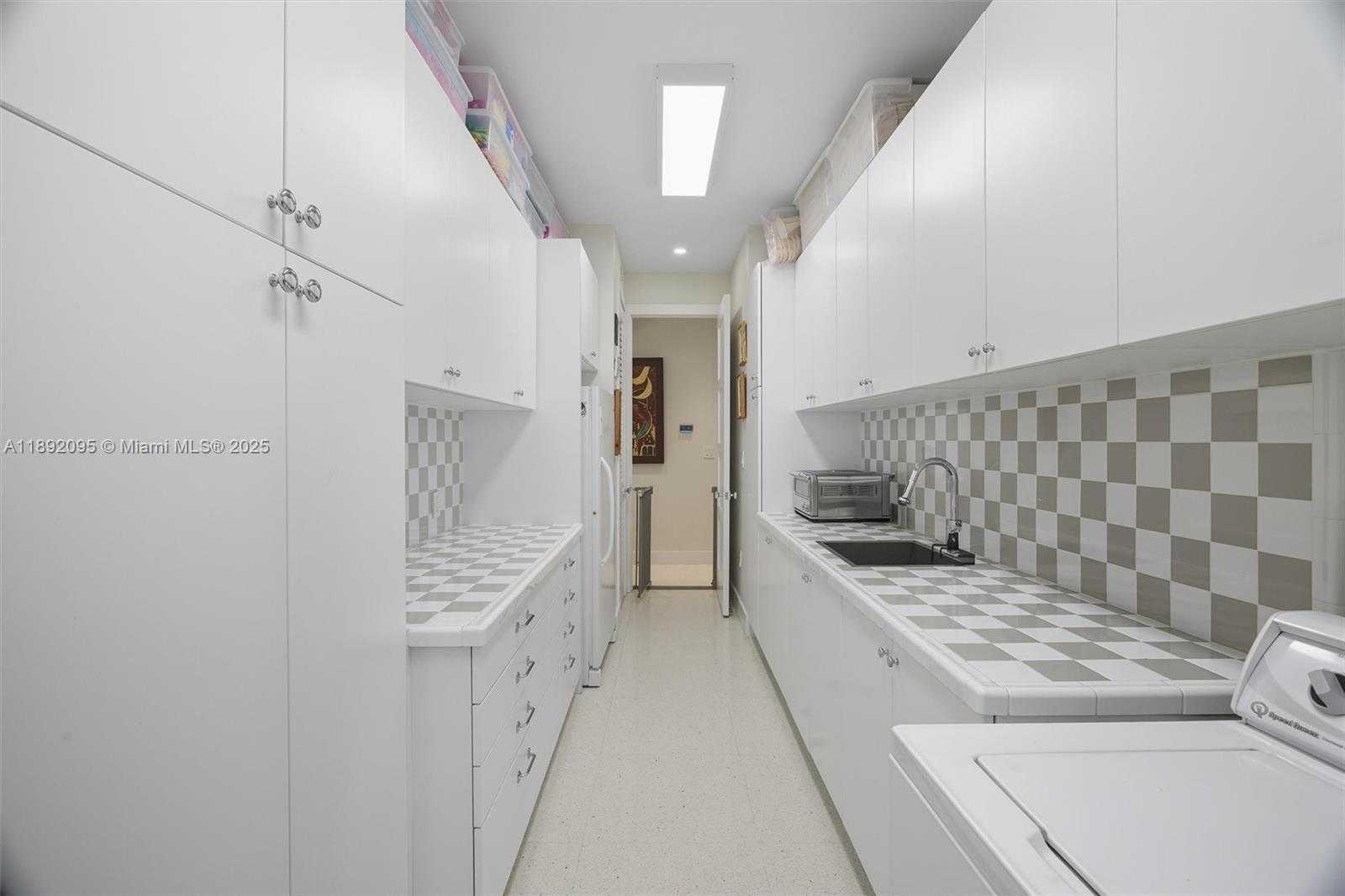 Small Image of 5800 SOUTH WEST 99TH TER, Pinecrest Number 23