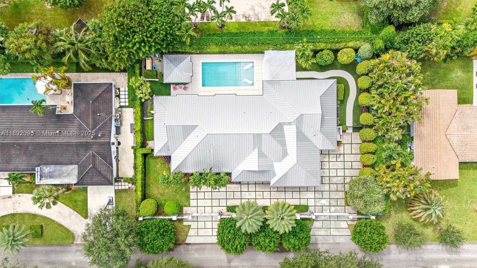 Small Image of 5800 SOUTH WEST 99TH TER, Pinecrest Number 3
