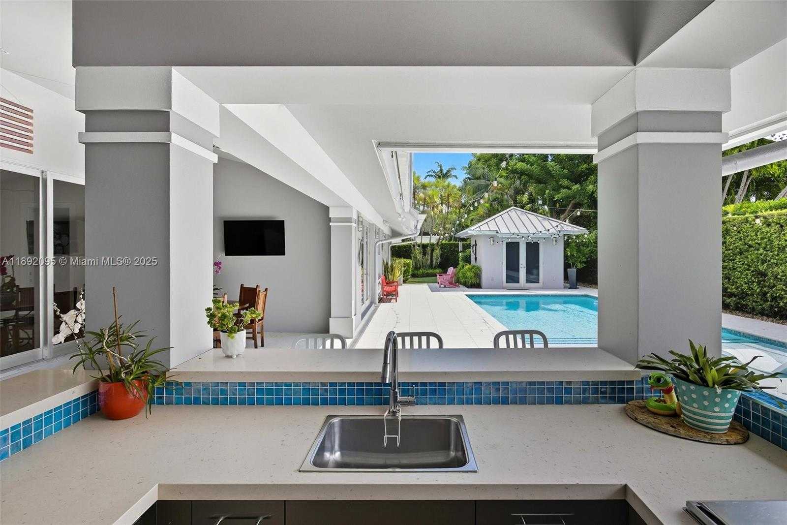 Small Image of 5800 SOUTH WEST 99TH TER, Pinecrest Number 43