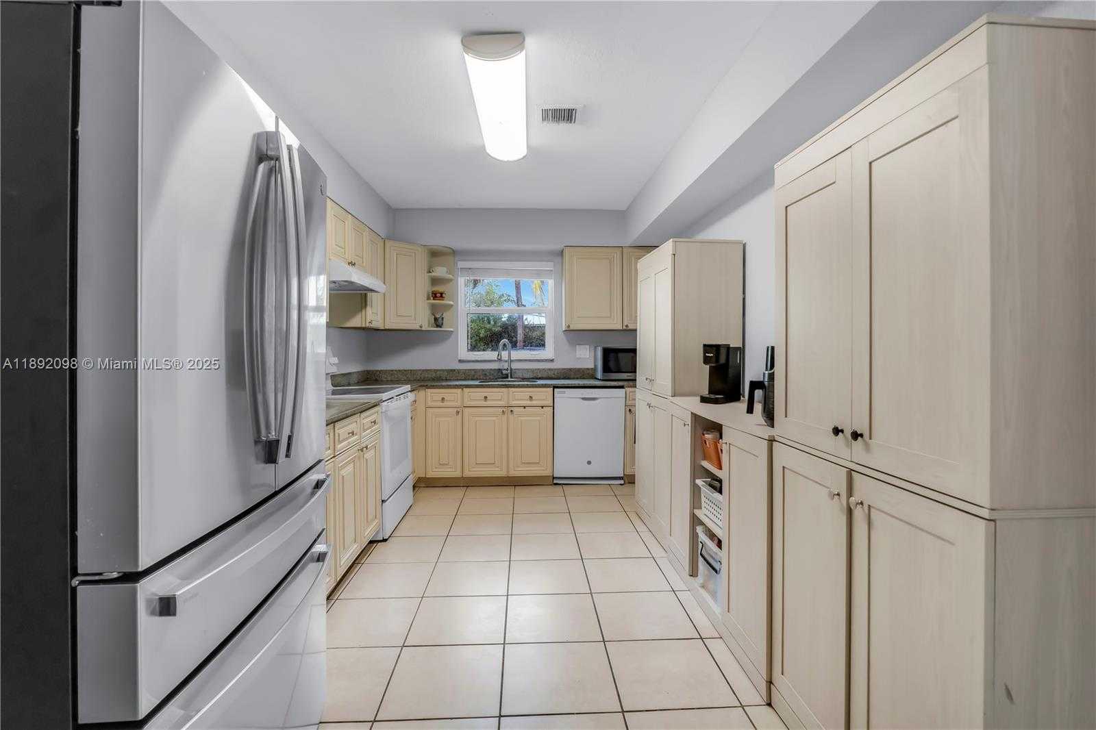 Small Image of 312 NORTH WEST 35TH ST, Oakland Park Number 11